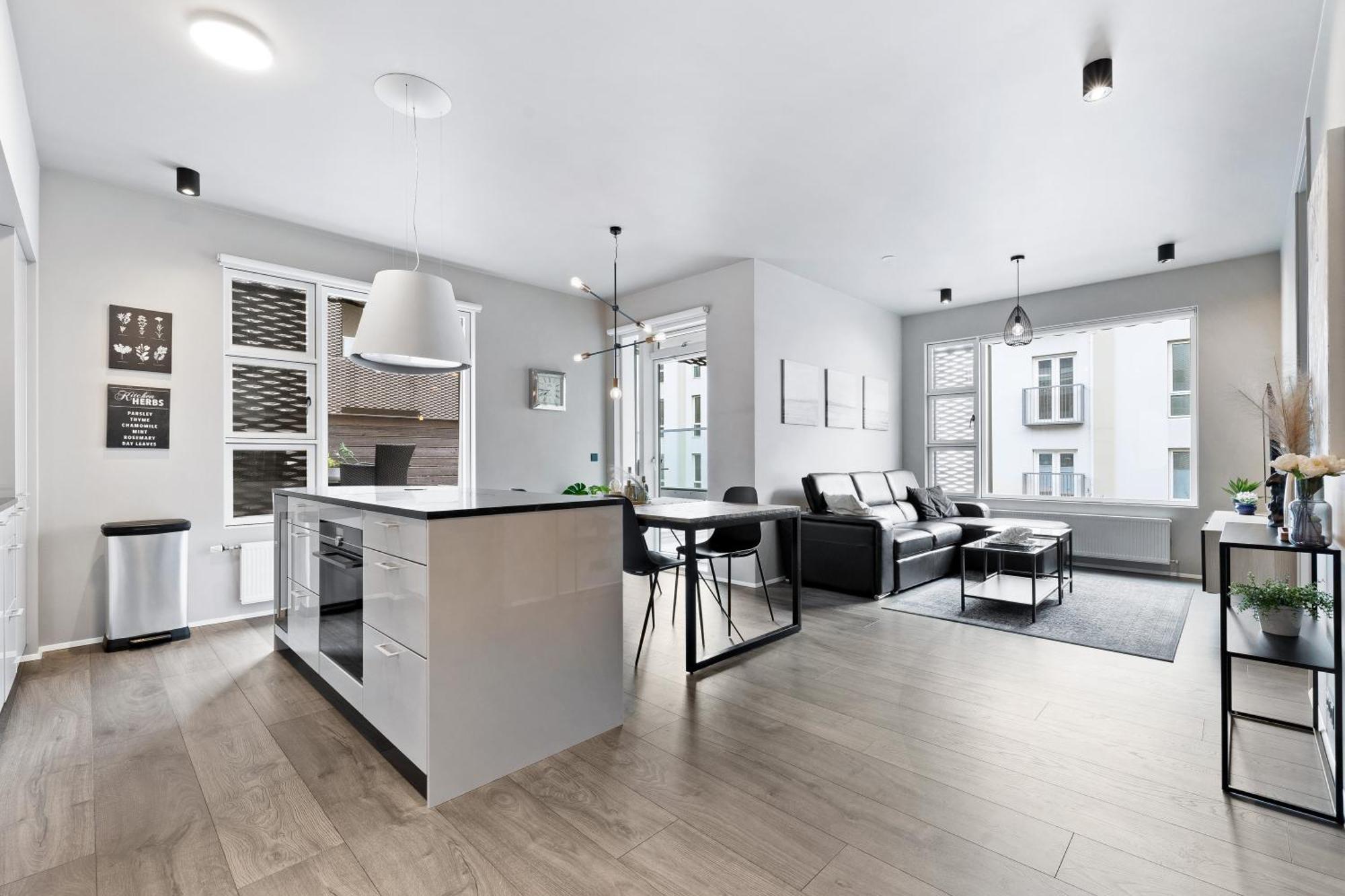 רייקיאוויק Vibrant Hafnatorg I Spacious Property With Expansive Garage מראה חיצוני תמונה