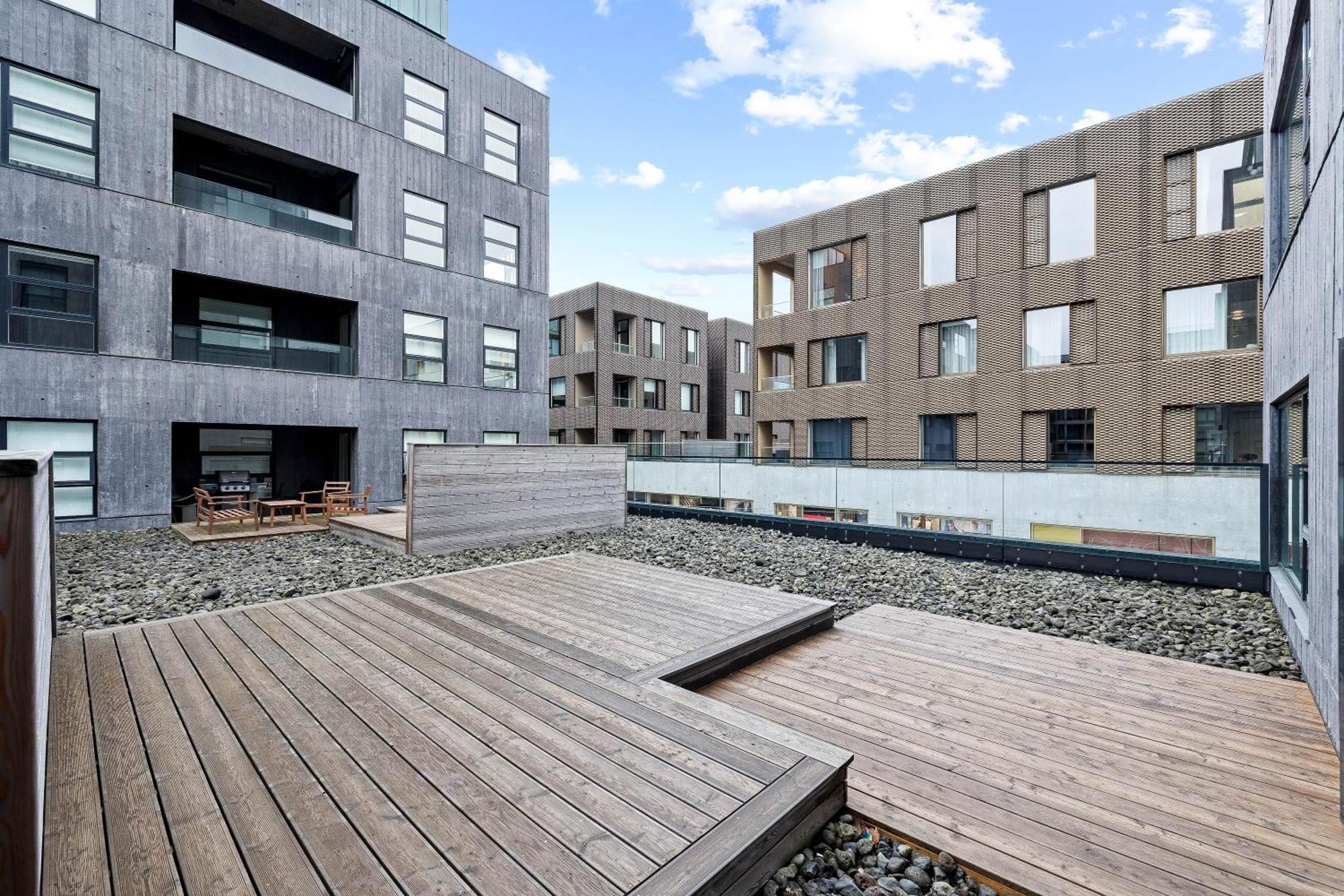 רייקיאוויק Vibrant Hafnatorg I Spacious Property With Expansive Garage מראה חיצוני תמונה