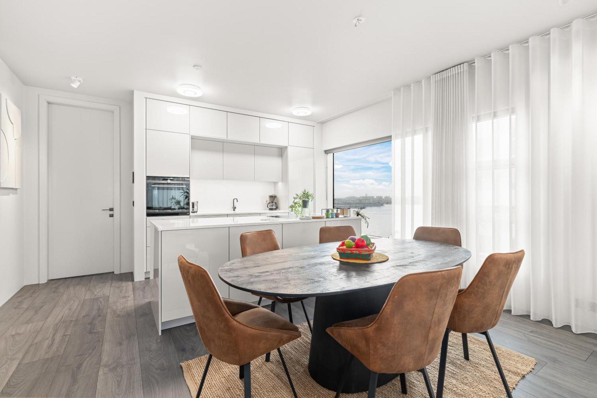 רייקיאוויק Vibrant Hafnatorg I Spacious Property With Expansive Garage מראה חיצוני תמונה